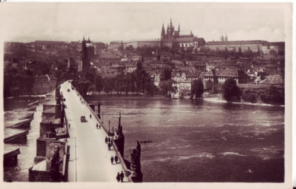 Karlův most + Hradčany 1943 00 001 ●